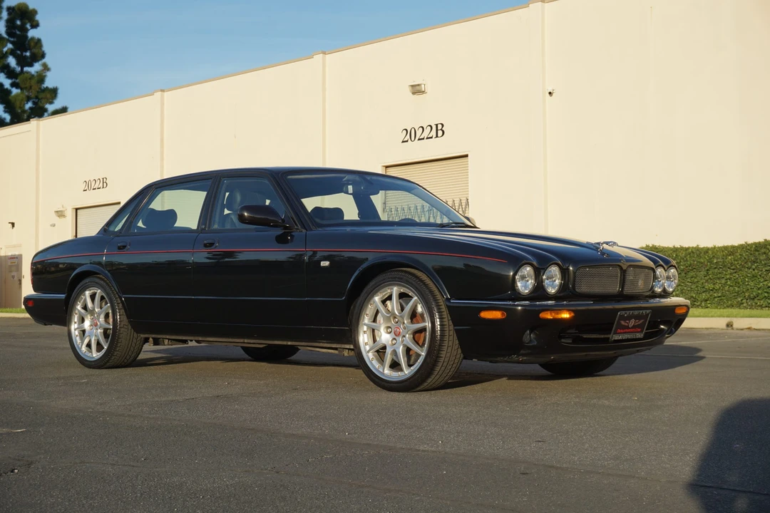 2002 Jaguar X308 XJR - Image 30 of 31