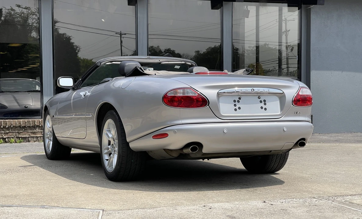 2002 Jaguar X100 XK8 - Image 17 of 31
