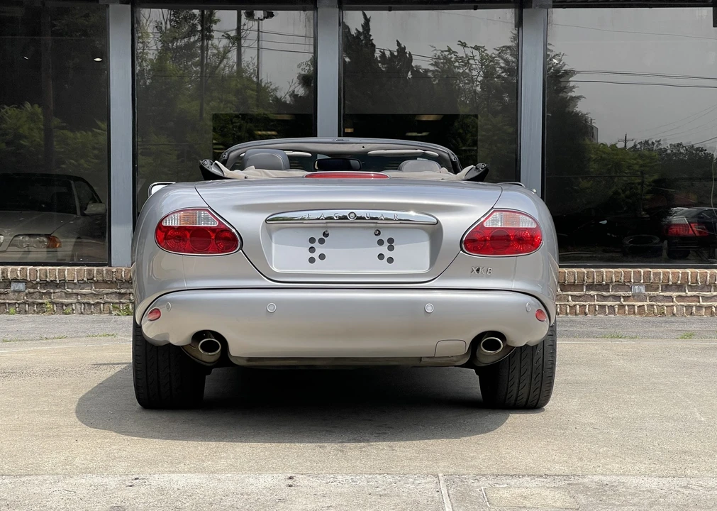 2002 Jaguar X100 XK8 - Image 18 of 31