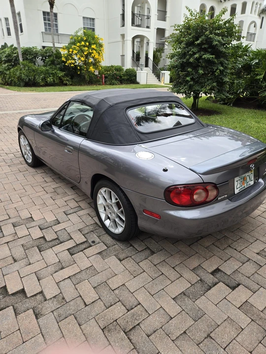 2002 Mazda NB MX-5 Miata - Image 8 of 31