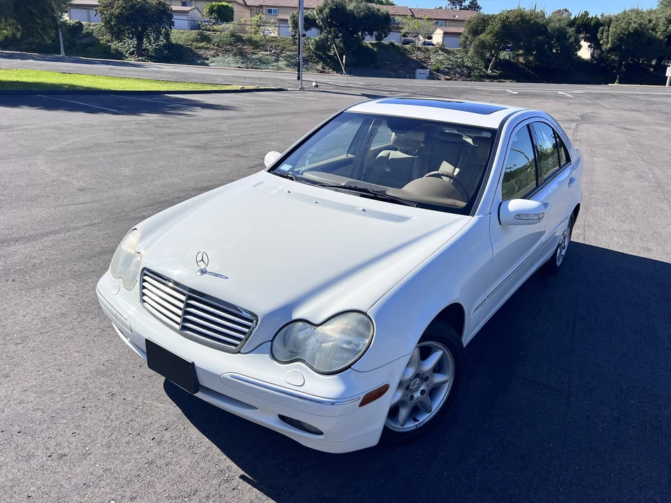 2002 Mercedes-Benz W203 C-Class - Image 15 of 31