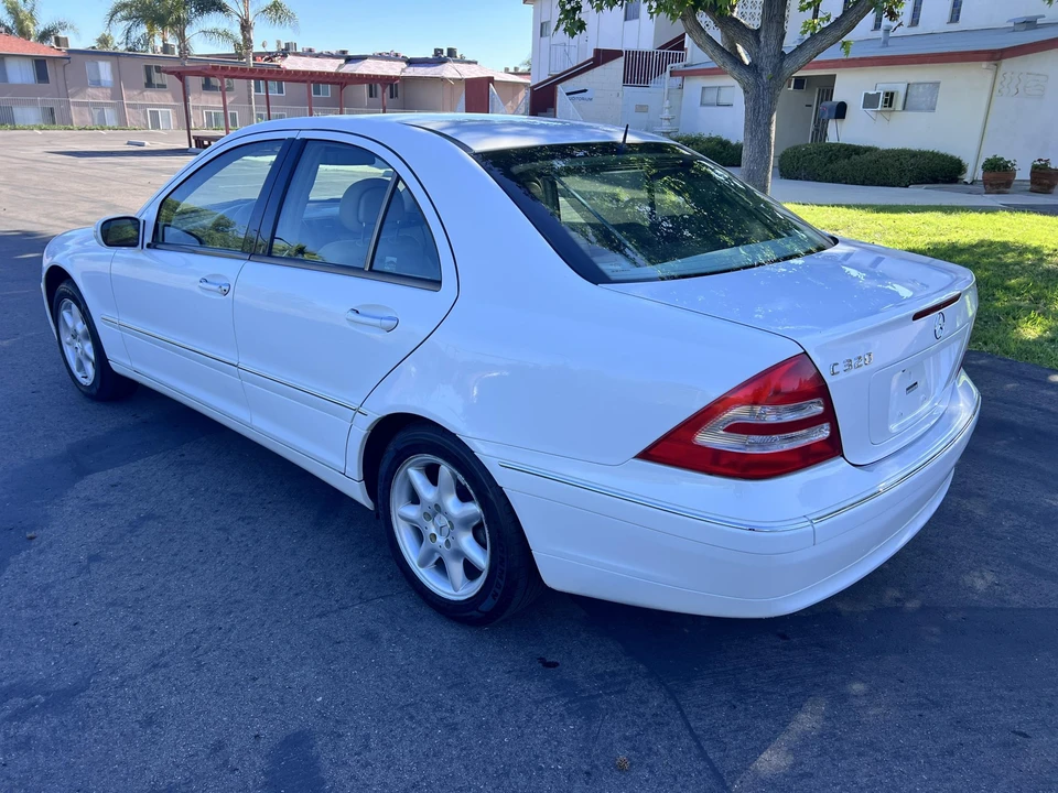 2002 Mercedes-Benz W203 C-Class - Image 18 of 31