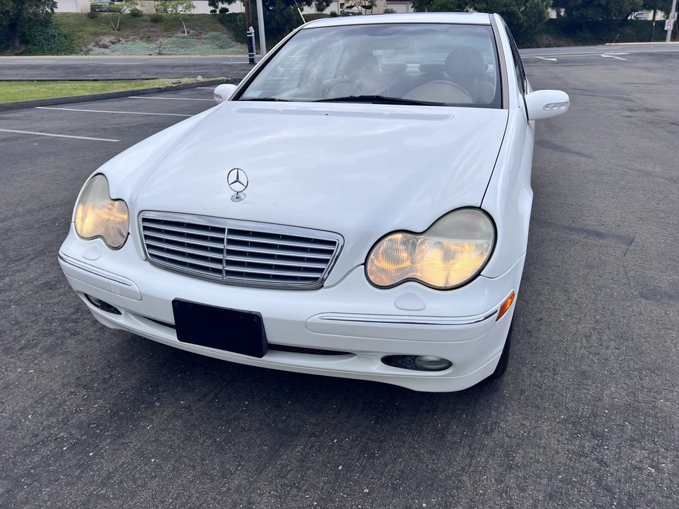 2002 Mercedes-Benz W203 C-Class - Image 5 of 31