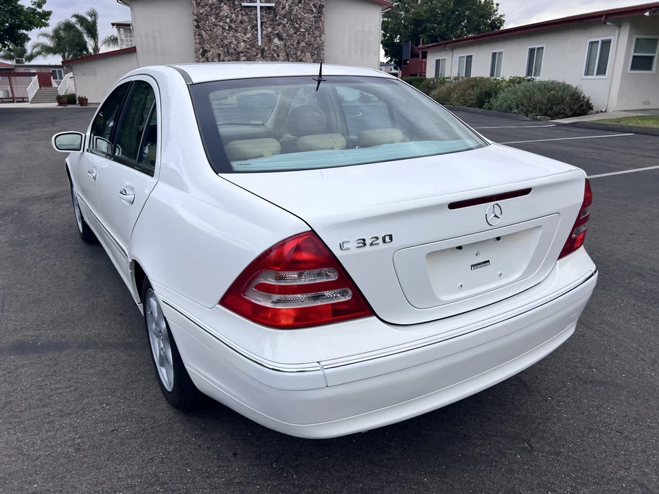 2002 Mercedes-Benz W203 C-Class - Image 7 of 31