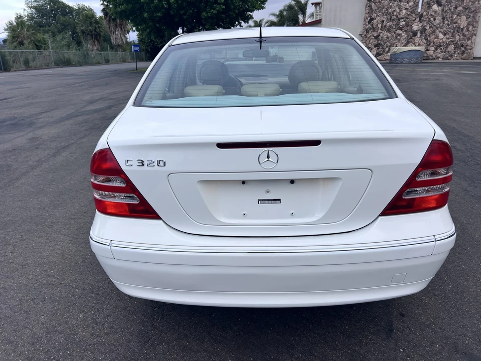 2002 Mercedes-Benz W203 C-Class - Image 8 of 31