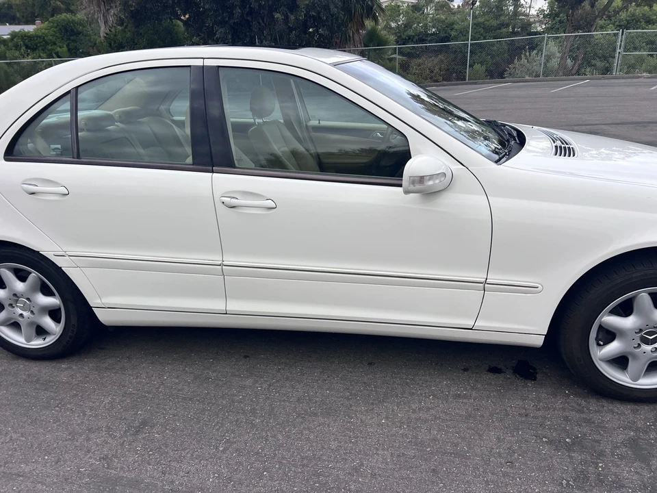 2002 Mercedes-Benz W203 C-Class - Image 26 of 31