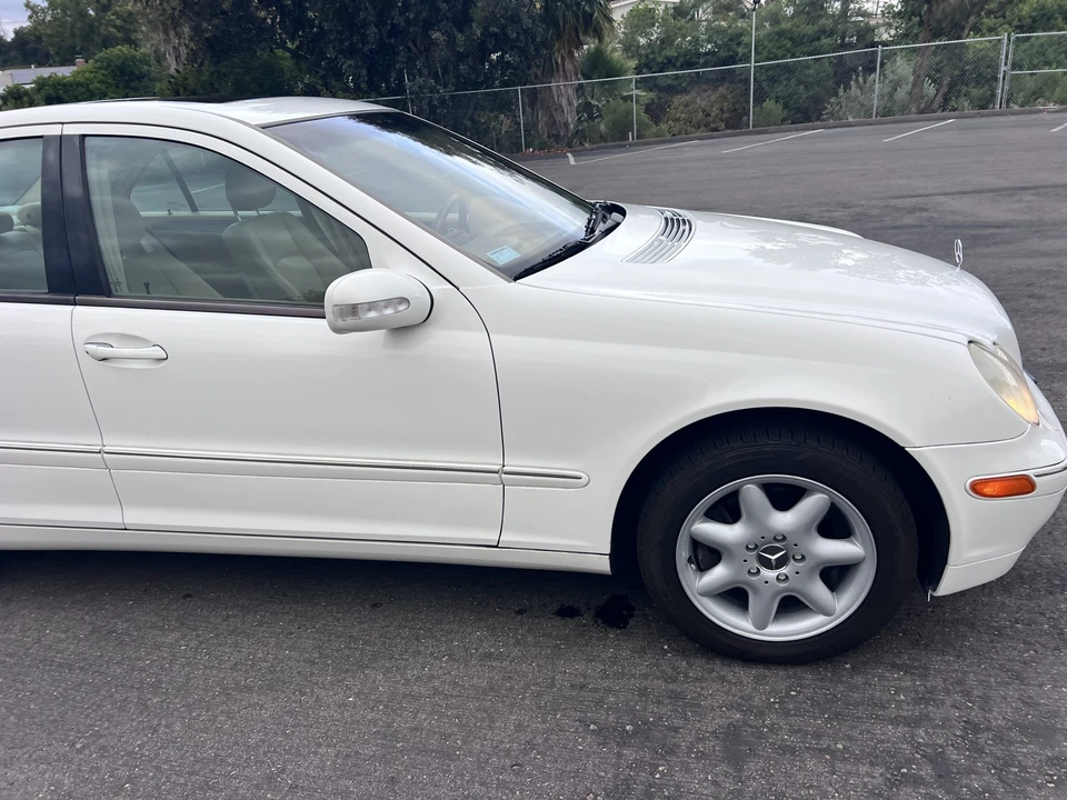 2002 Mercedes-Benz W203 C-Class - Image 27 of 31