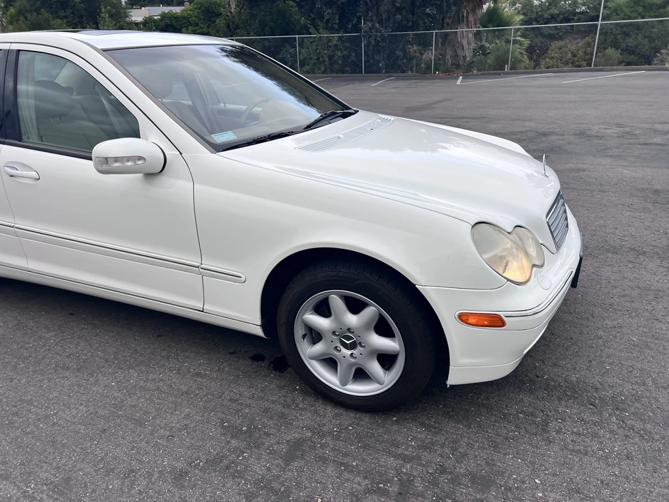 2002 Mercedes-Benz W203 C-Class - Image 28 of 31