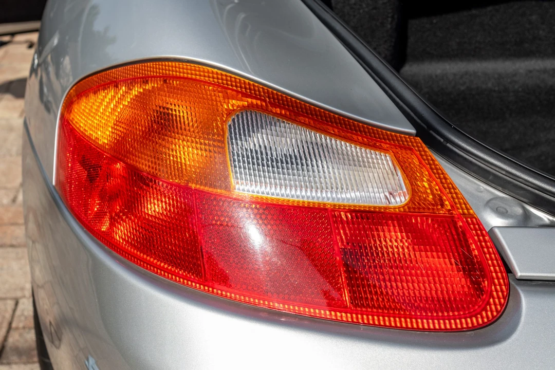 2002 Porsche 986 Boxster - Image 26 of 31