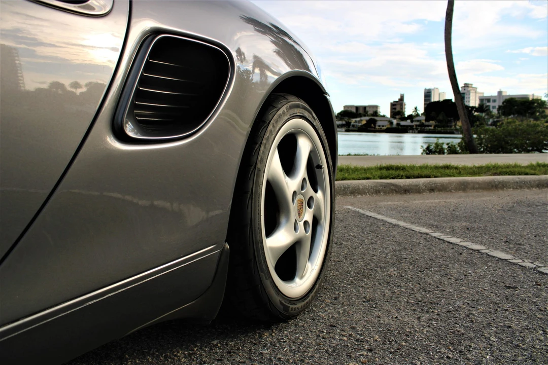2002 Porsche 986 Boxster S - Image 24 of 31