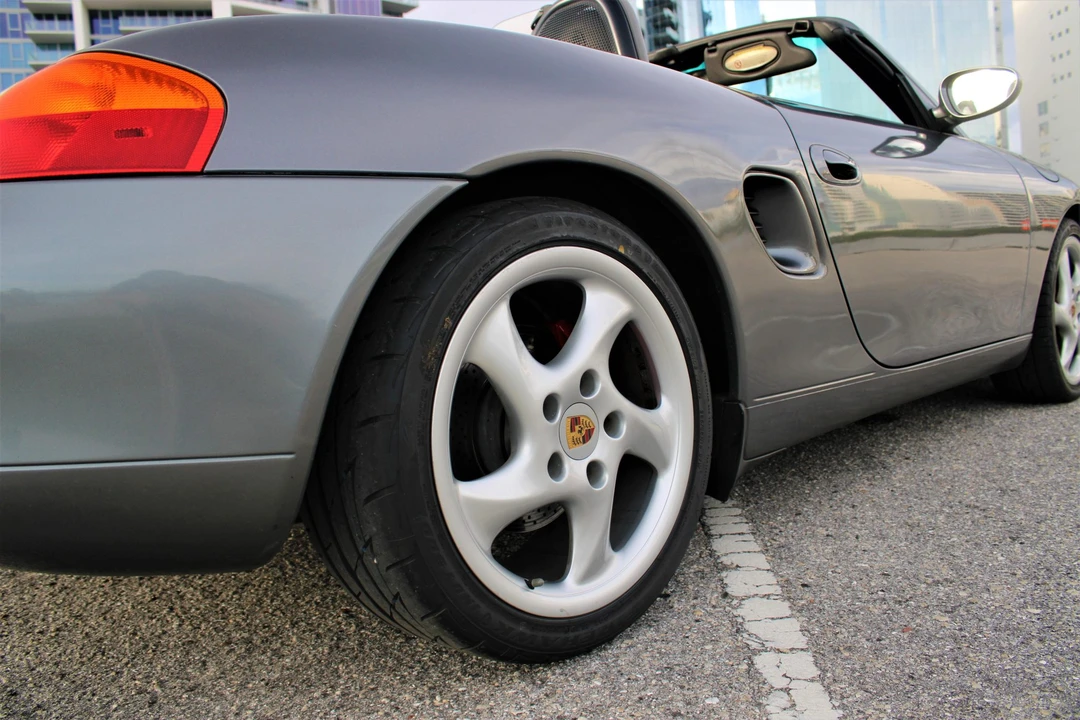 2002 Porsche 986 Boxster S - Image 28 of 31
