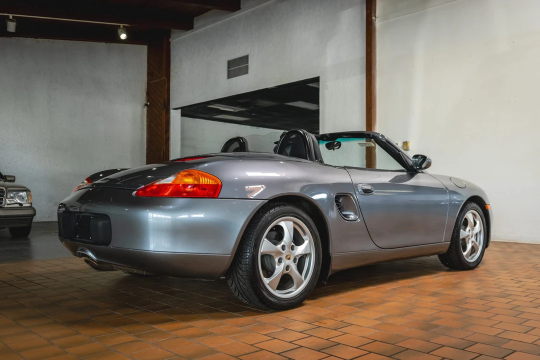 2002 Porsche 986 Boxster - Image 17 of 31