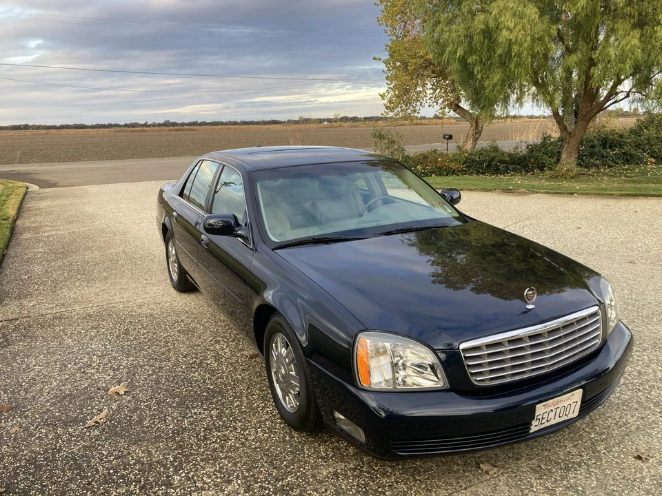 2003 Cadillac DeVille 8th Gen - Image 2 of 31