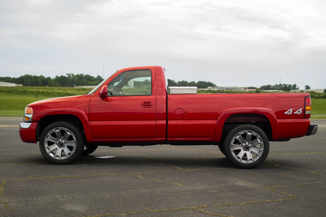 2003 GMC Sierra 2nd Gen - Image 9 of 31