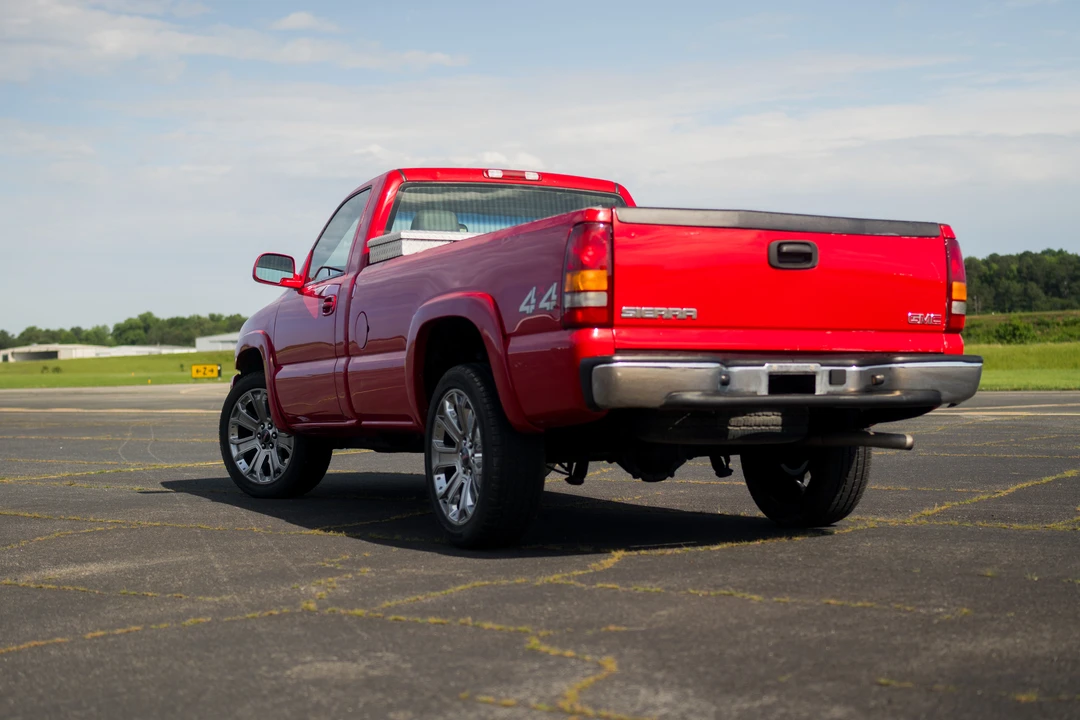 2003 GMC Sierra 2nd Gen - Image 10 of 31