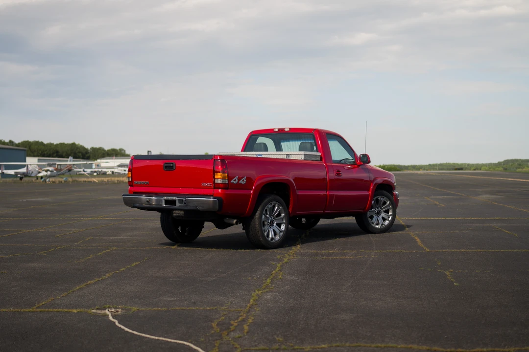 2003 GMC Sierra 2nd Gen - Image 13 of 31