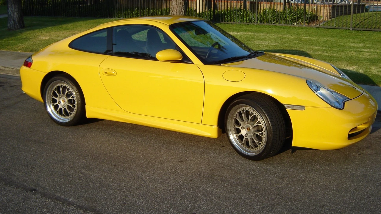 2003 Porsche 996 Carrera - Image 25 of 31