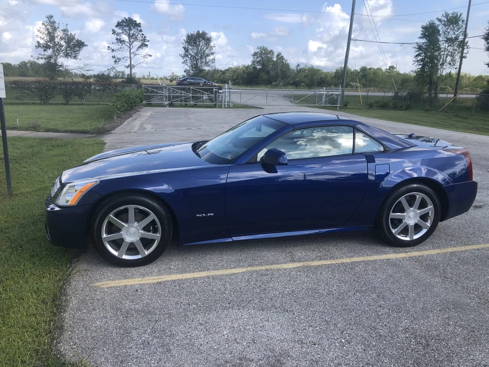 2004 Cadillac XLR - Image 3 of 31