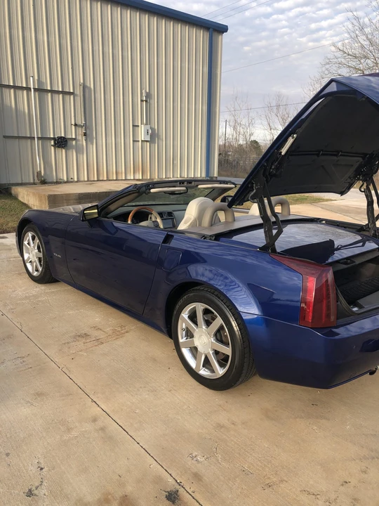 2004 Cadillac XLR - Image 20 of 31