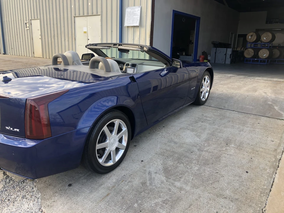 2004 Cadillac XLR - Image 22 of 31