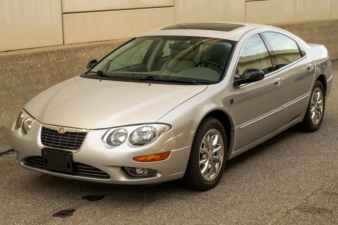 2004 Chrysler 300 - Image 6 of 31