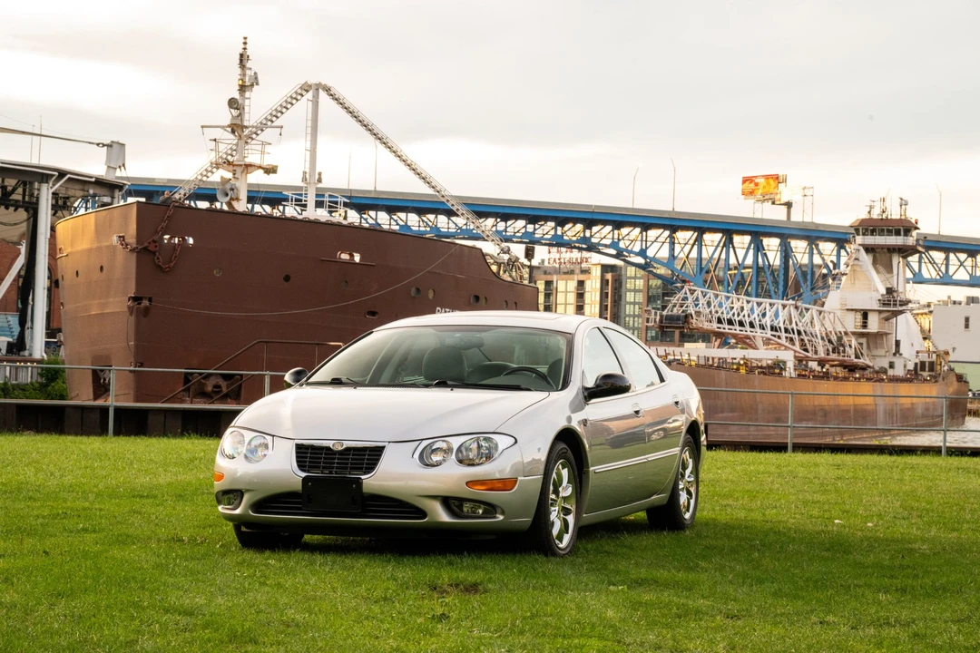 2004 Chrysler 300 - Image 4 of 31