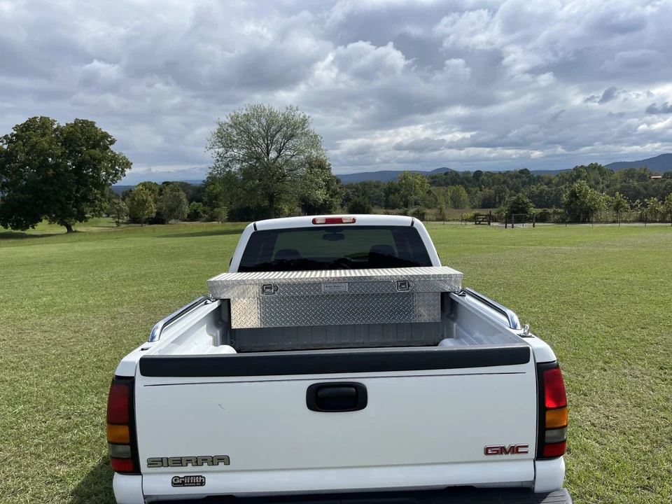 2004 GMC Sierra 2nd Gen - Image 12 of 31