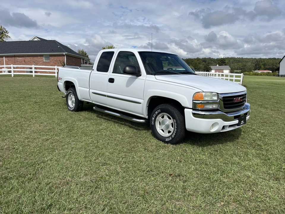 2004 GMC Sierra 2nd Gen - Image 25 of 31