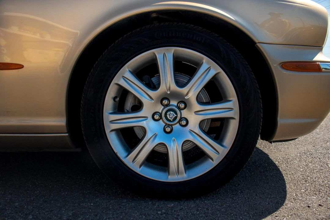 2004 Jaguar X350/X356/X358 XJ - Image 23 of 31