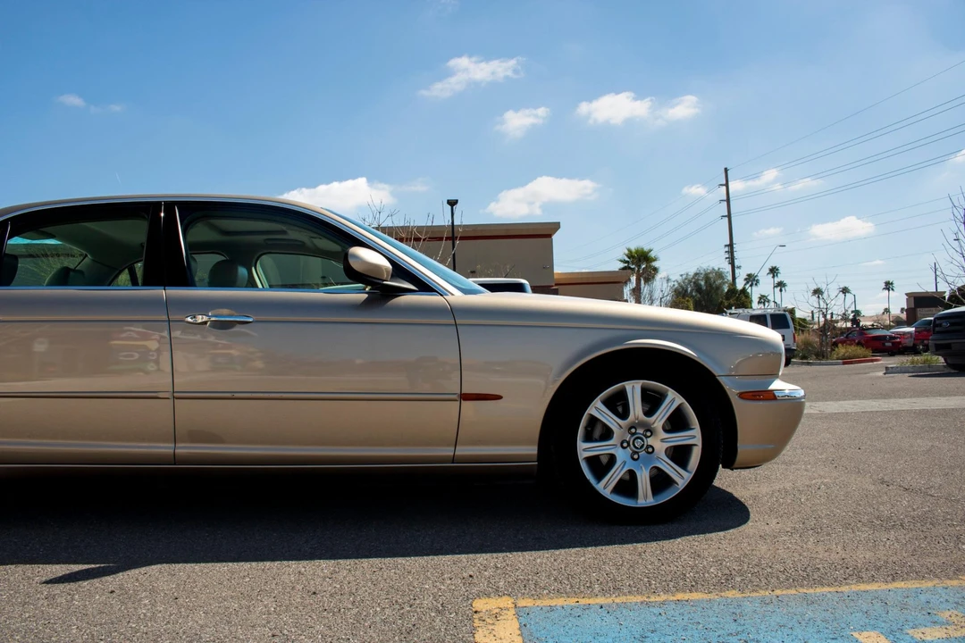2004 Jaguar X350/X356/X358 XJ - Image 16 of 31