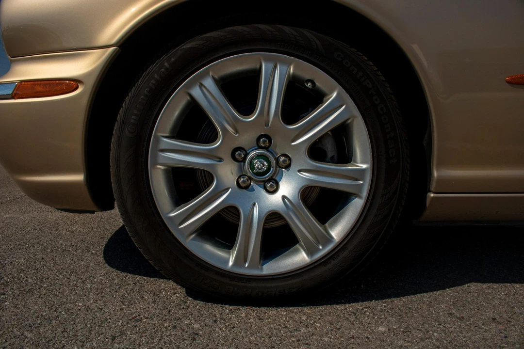 2004 Jaguar X350/X356/X358 XJ - Image 24 of 31