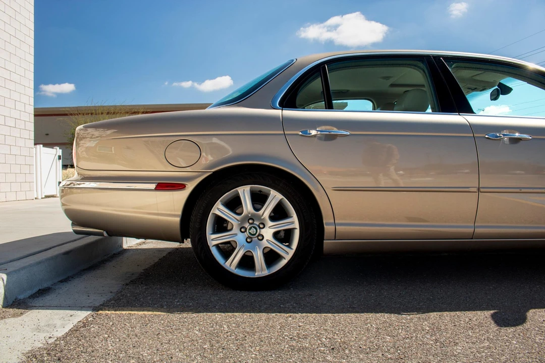 2004 Jaguar X350/X356/X358 XJ - Image 17 of 31