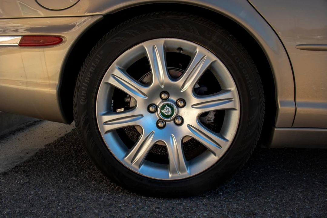2004 Jaguar X350/X356/X358 XJ - Image 25 of 31