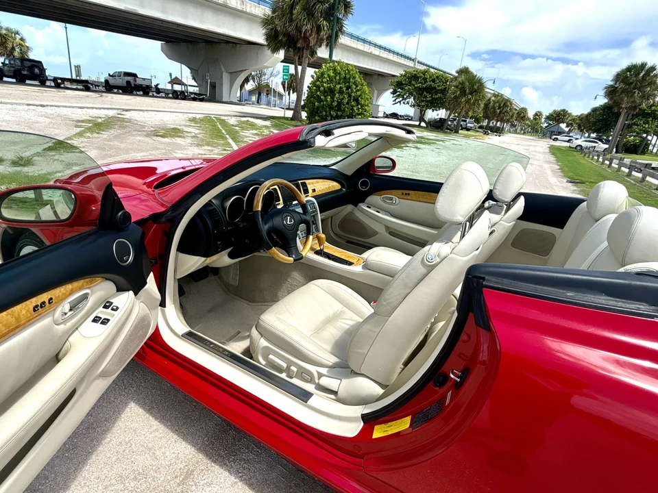 2004 Lexus SC430 - Image 21 of 31