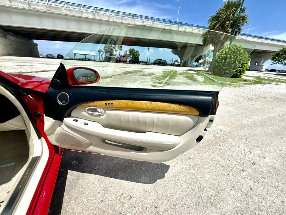 2004 Lexus SC430 - Image 28 of 31