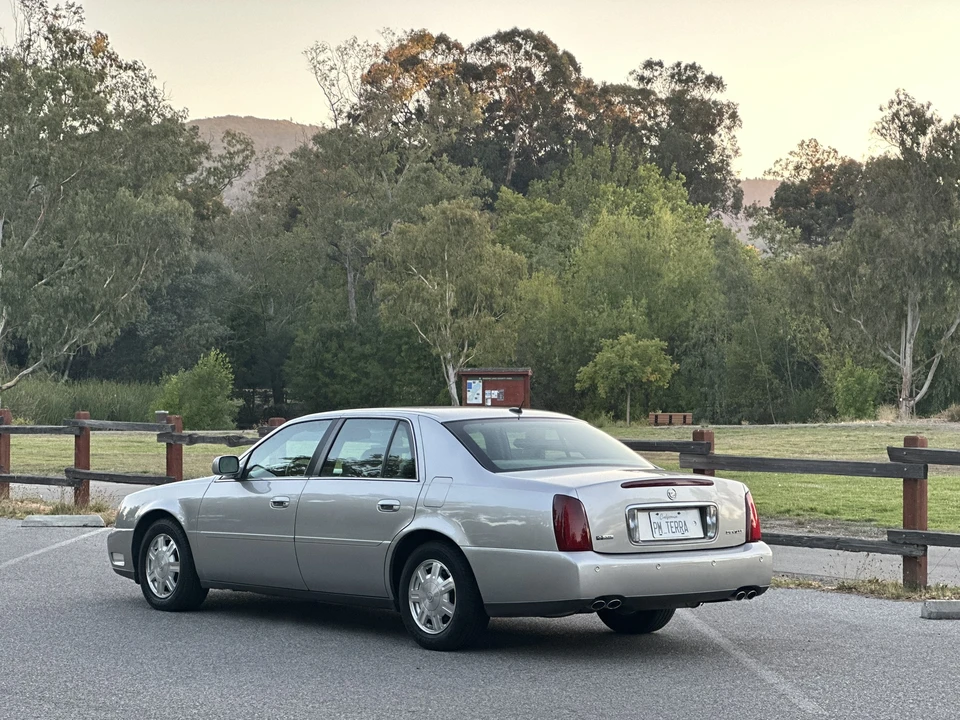 2005 Cadillac DeVille 8th Gen - Image 4 of 31