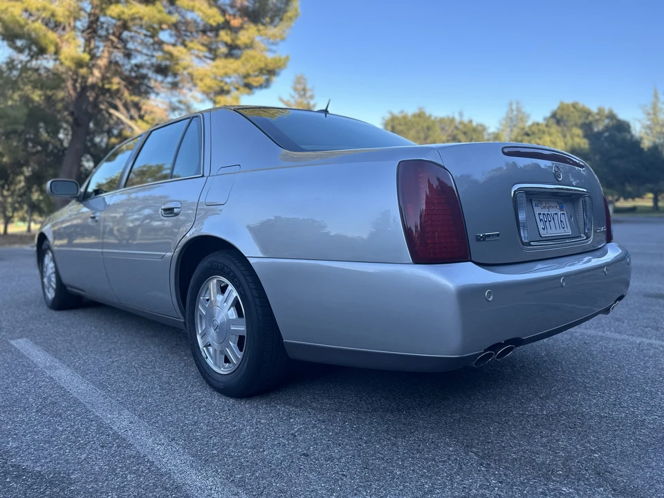 2005 Cadillac DeVille 8th Gen - Image 12 of 31