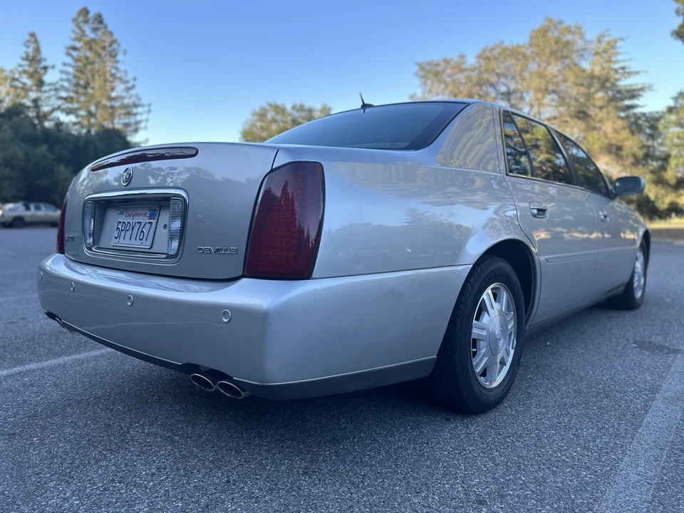 2005 Cadillac DeVille 8th Gen - Image 17 of 31