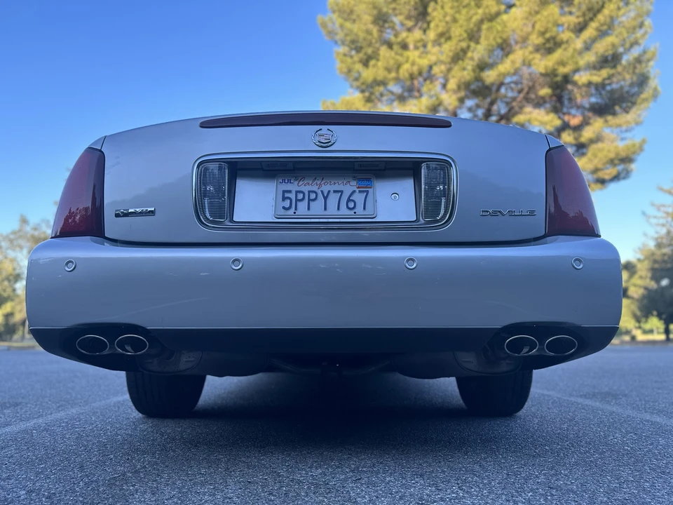 2005 Cadillac DeVille 8th Gen - Image 15 of 31