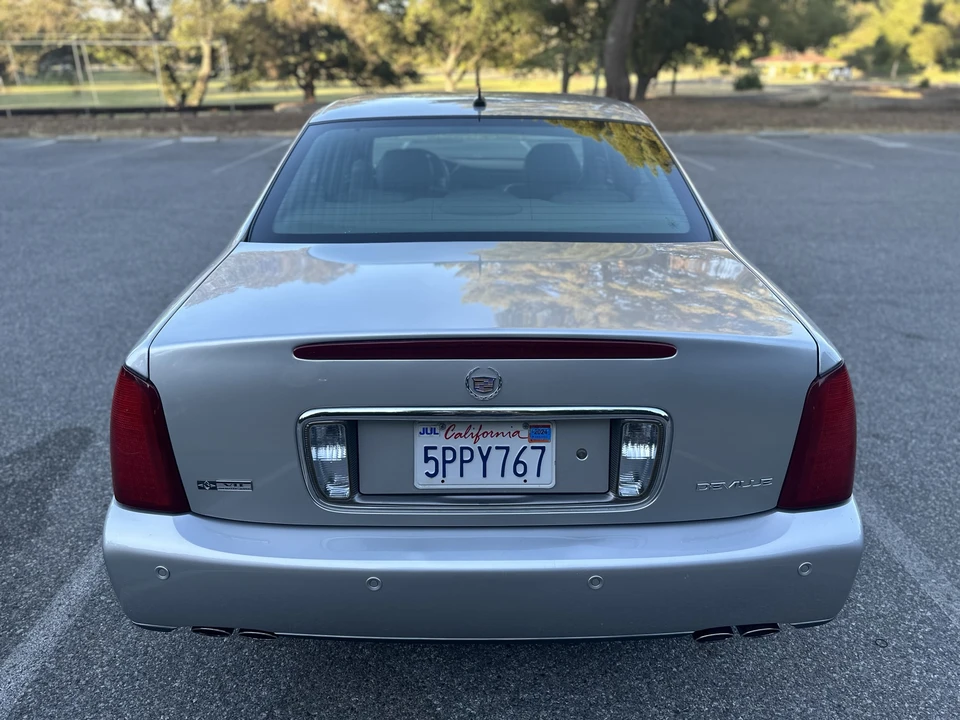 2005 Cadillac DeVille 8th Gen - Image 13 of 31
