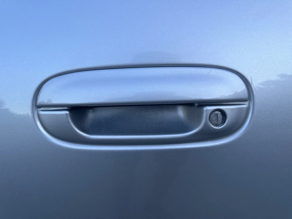 2005 Cadillac DeVille 8th Gen - Image 28 of 31