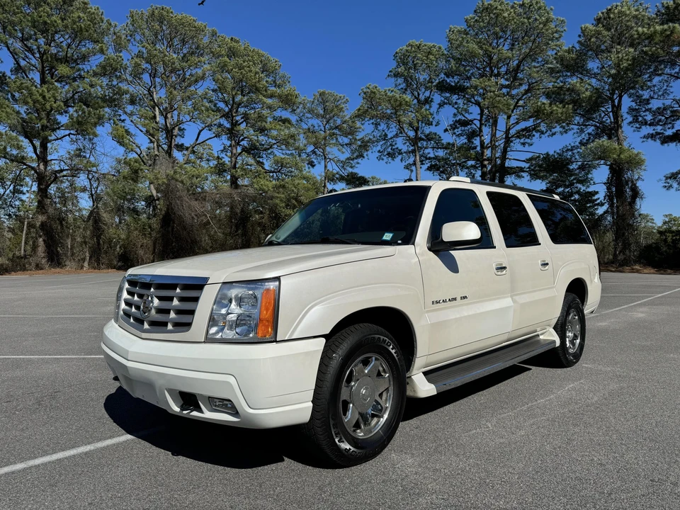 2005 Cadillac Escalade & EXT 2nd Gen - Image 3 of 31