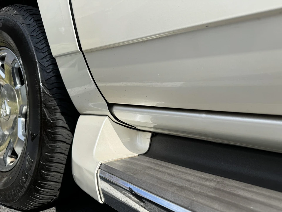 2005 Cadillac Escalade & EXT 2nd Gen - Image 18 of 31