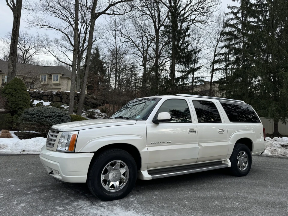 2005 Cadillac Escalade & EXT 2nd Gen - Image 2 of 31