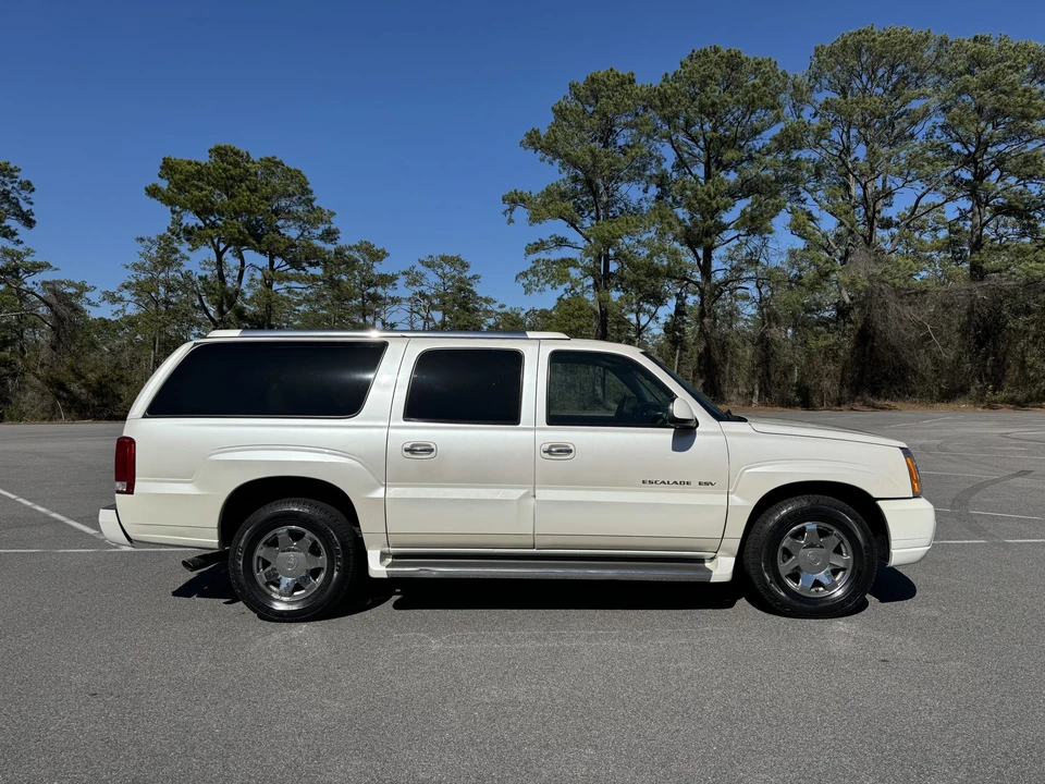 2005 Cadillac Escalade & EXT 2nd Gen - Image 9 of 31