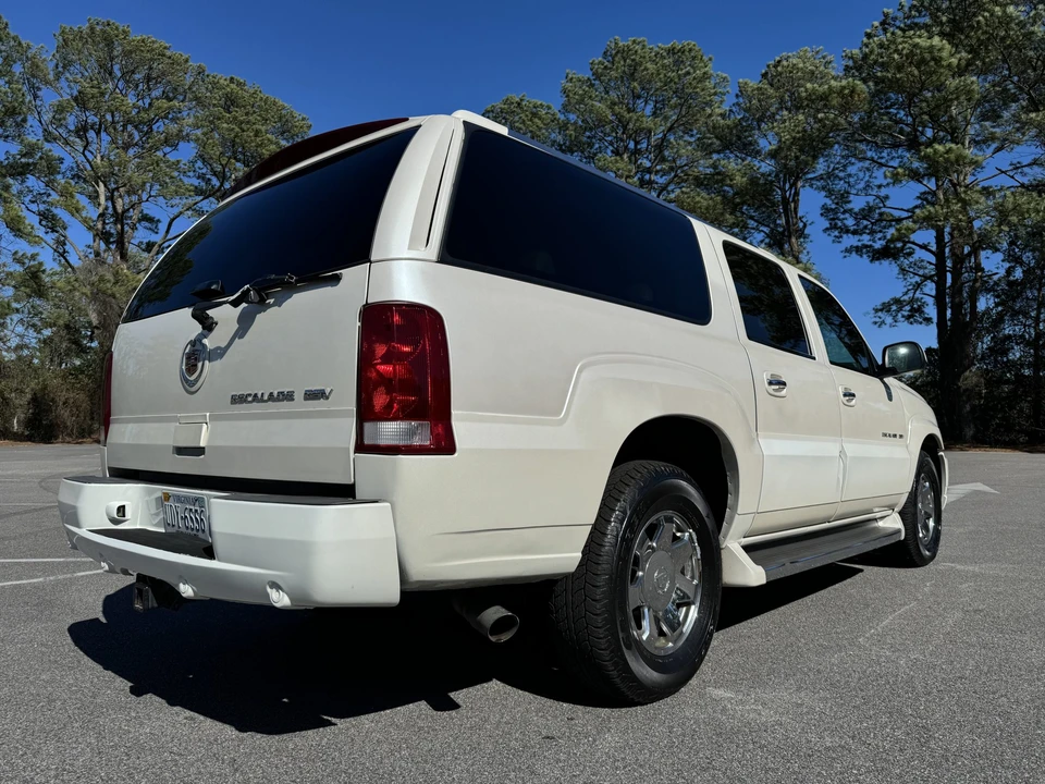 2005 Cadillac Escalade & EXT 2nd Gen - Image 7 of 31