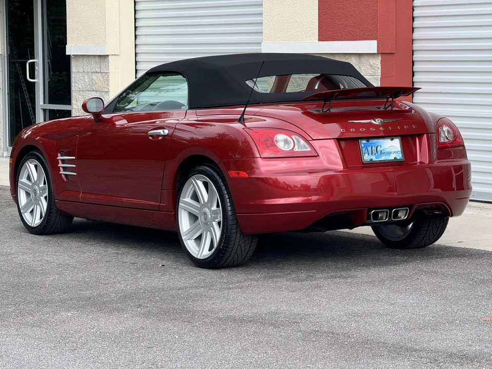 2005 Chrysler Crossfire - Image 25 of 31