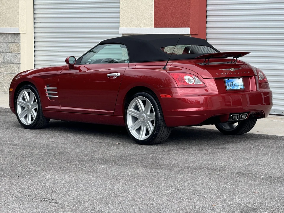 2005 Chrysler Crossfire - Image 24 of 31