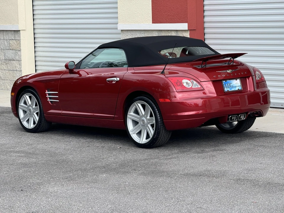 2005 Chrysler Crossfire - Image 23 of 31