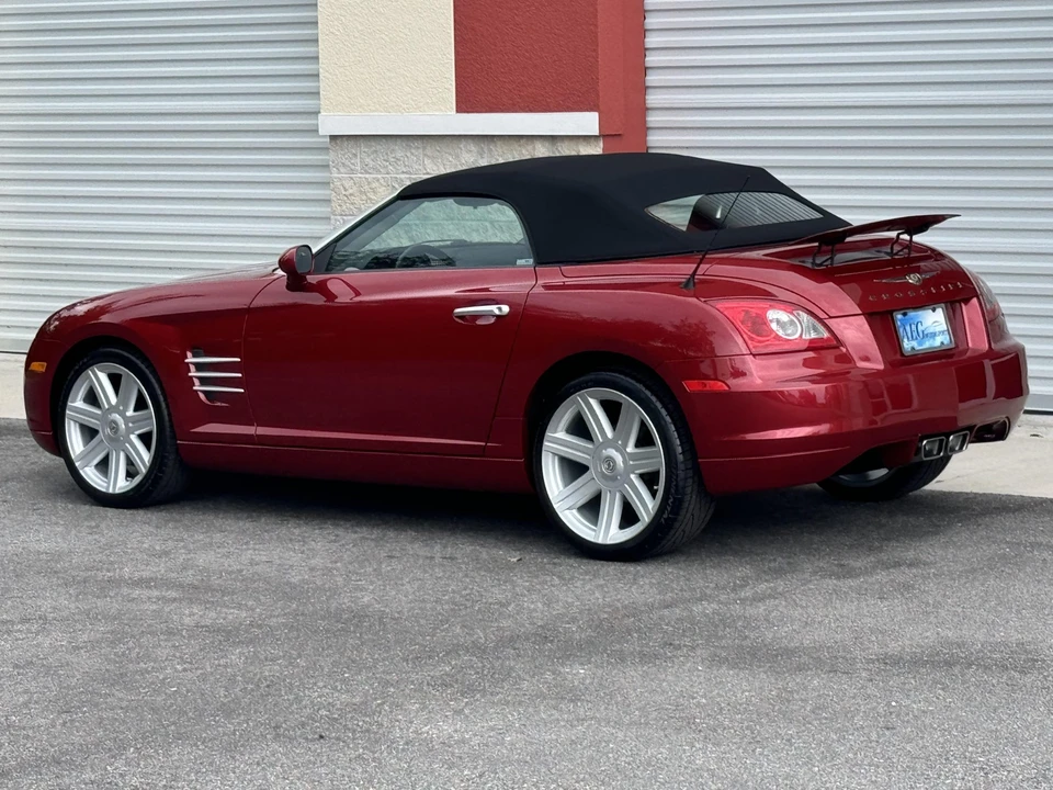 2005 Chrysler Crossfire - Image 22 of 31
